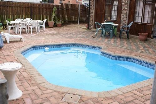نزل Jeffreys Bay Backpackers المظهر الخارجي الصورة